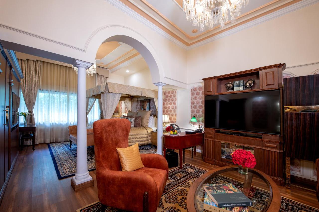 The Claridges New Delhi Hotel Bagian luar foto A suite at the Imperial