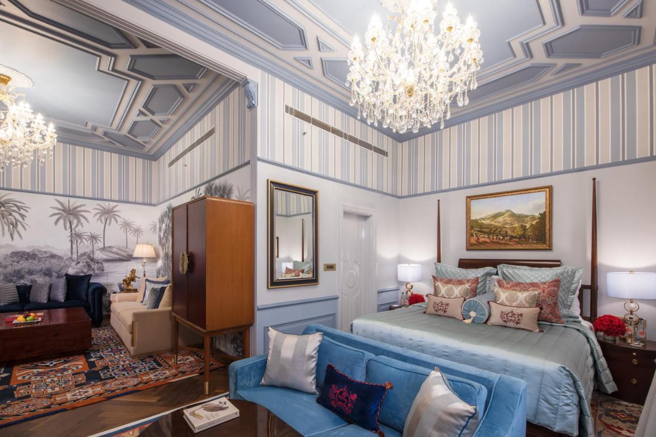 The Claridges New Delhi Hotel Bagian luar foto A suite at the hotel